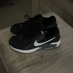 Nike Black and White Air Max Sneakers with Cushioned Comfort